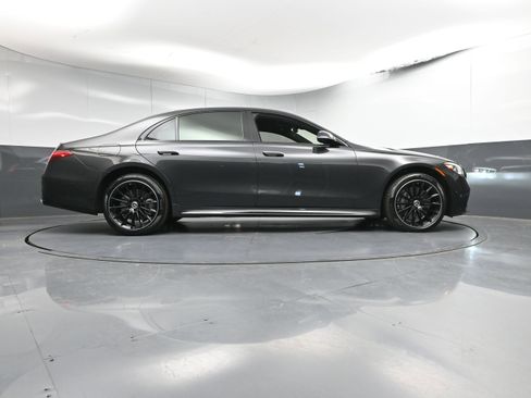 Used 2023 Mercedes-Benz S 580 4MATIC Sedan image 29