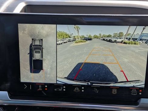 Used 2025 GMC Sierra 1500 SLT w/ SLT Premium Plus Package AWD/4WD image 21