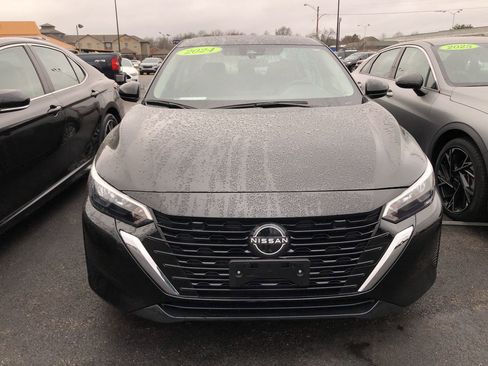 Used 2024 Nissan Sentra S image 8