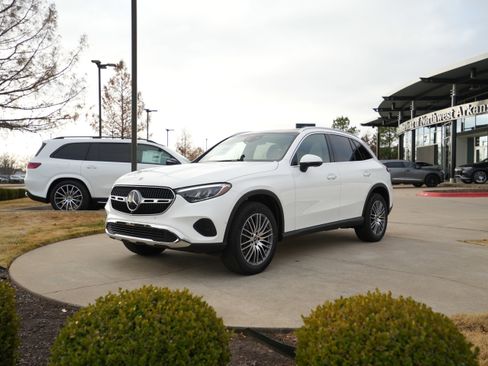 New 2026 Mercedes-Benz GLC 300 GLC 300 image 3