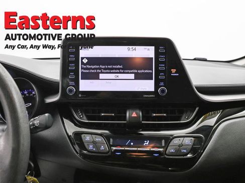 Used 2021 Toyota C-HR LE FWD image 11