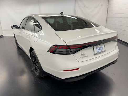 Certified 2025 Honda Accord SE image 3