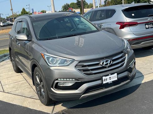 Used 2017 Hyundai Santa Fe Sport w/ 2.0T Ultimate Tech Package 05 AWD/4WD image 3