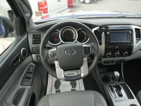 Used 2014 Toyota Tacoma PreRunner image 21