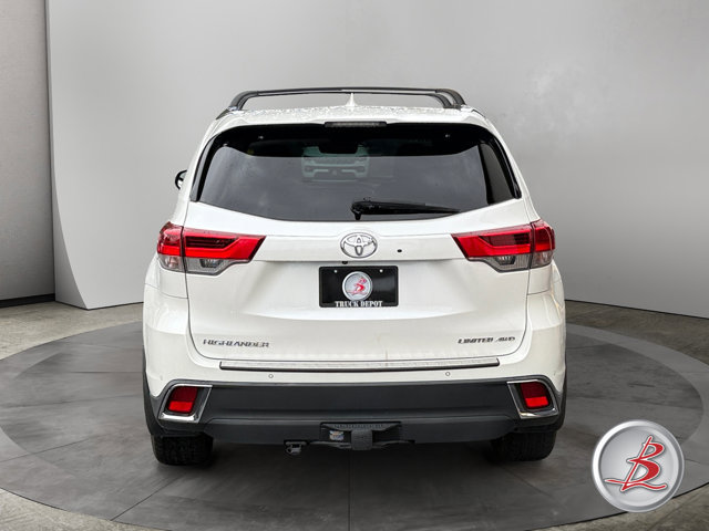 Used 2019 Toyota Highlander Limited Platinum AWD/4WD image 6