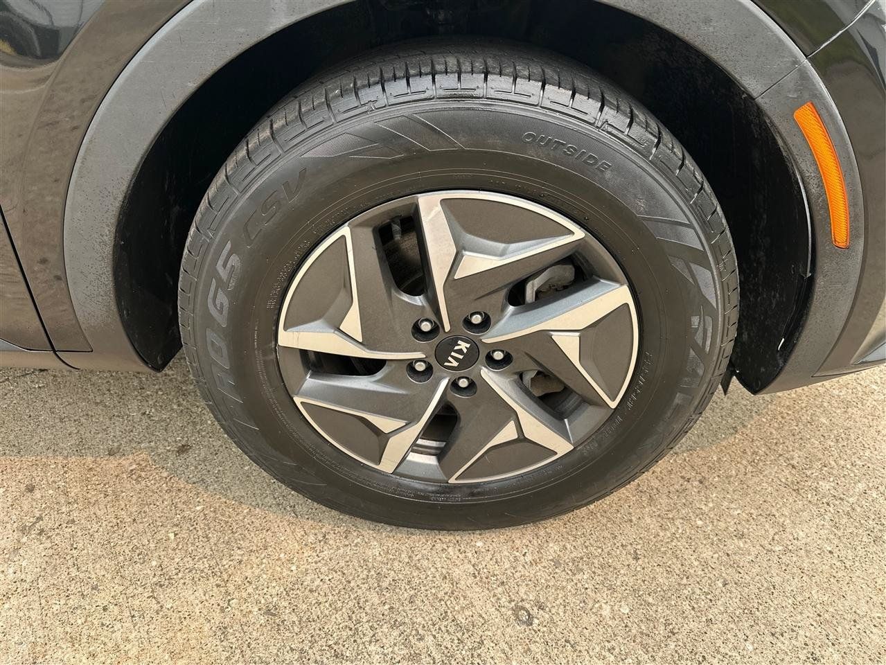 Used 2021 Kia Sorento S FWD image 25