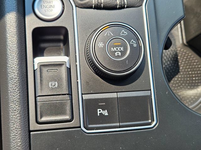 Used 2021 Volkswagen Atlas Cross Sport SE AWD/4WD image 36