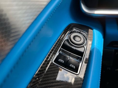 Used 2021 Chevrolet Corvette Stingray Premium Cpe w/ Z51 Performance Package RWD image 26