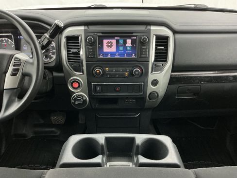 Used 2019 Nissan Titan SV AWD/4WD image 28