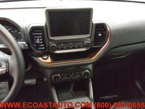 Used 2024 Ford Bronco Sport Outer Banks w/ Tech Package AWD/4WD image 12
