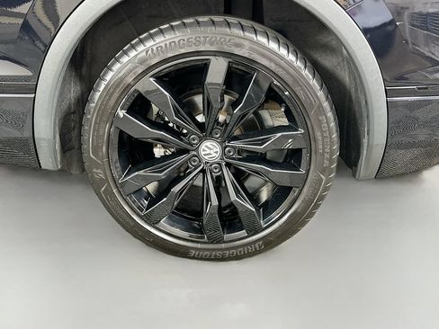 Used 2021 Volkswagen Tiguan SE R-Line AWD/4WD image 29