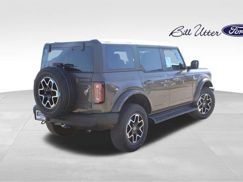 New 2025 Ford Bronco Outer Banks image 3