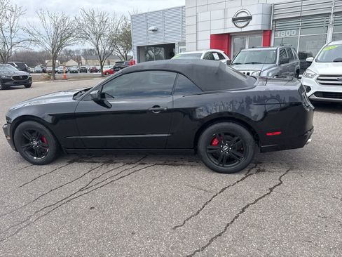 Used 2014 Ford Mustang Convertible image 8