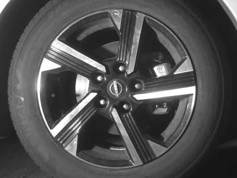 Used 2025 Nissan Sentra SV image 13