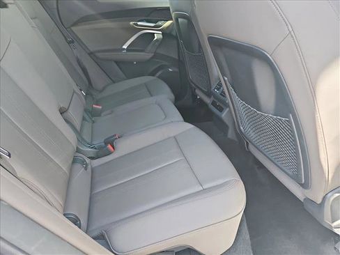 Used 2025 Audi Q5 Premium w/ Convenience Package image 21