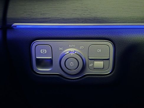 Used 2025 Mercedes-Benz GLE 350 4MATIC image 28