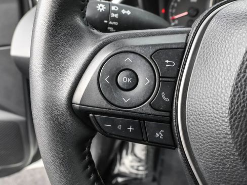 Used 2022 Toyota Corolla SE image 18