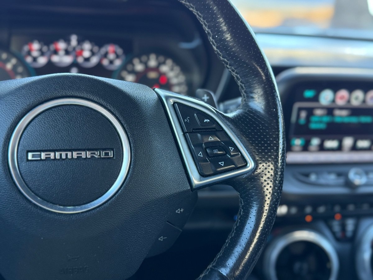 Used 2017 Chevrolet Camaro SS RWD image 18