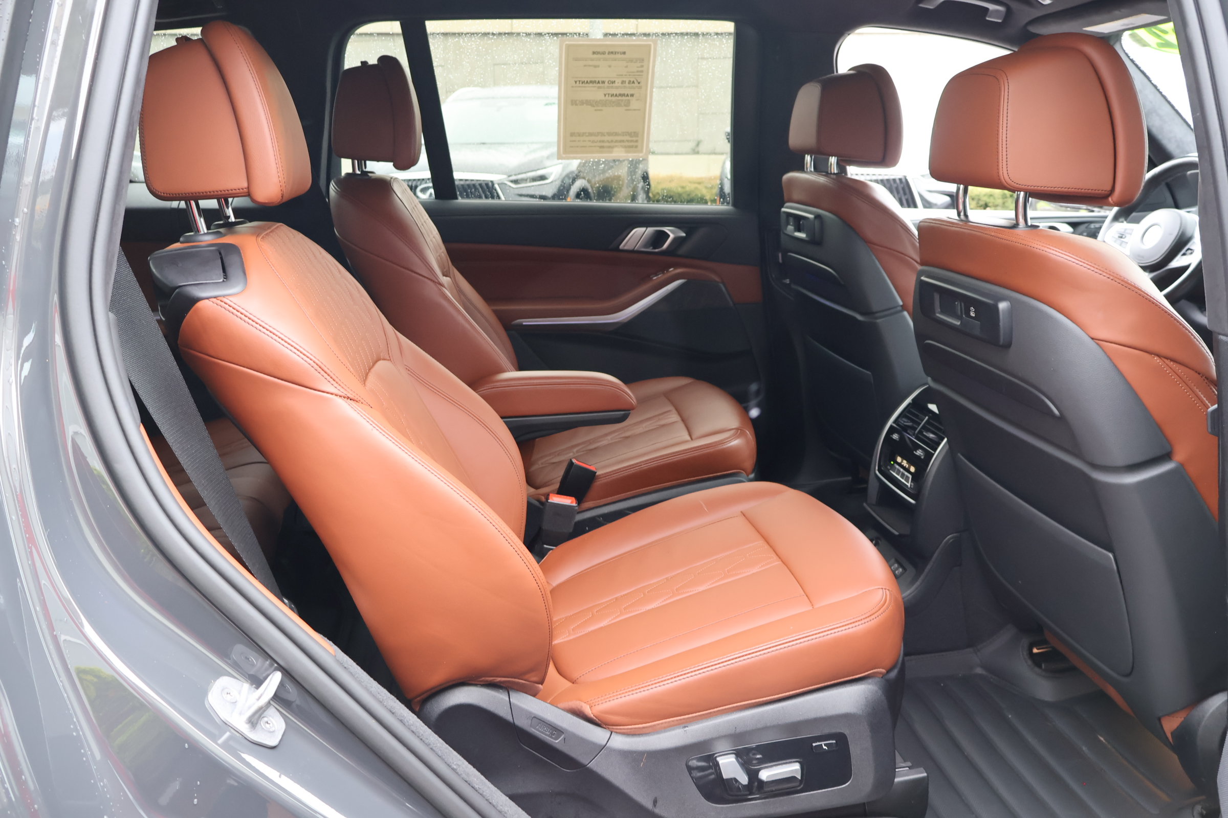 Used 2022 BMW X7 xDrive40i w/ M Sport Package AWD/4WD image 20
