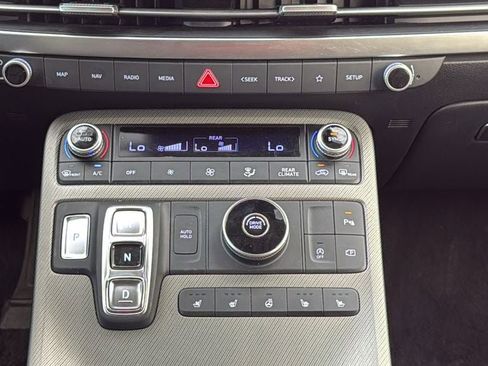 Used 2024 Hyundai Palisade SEL w/ Premium Package image 24