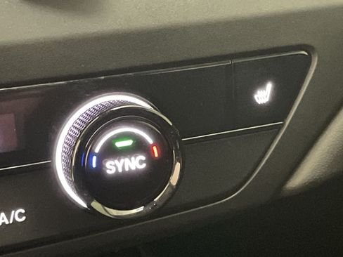 Certified 2025 Honda Accord SE image 6