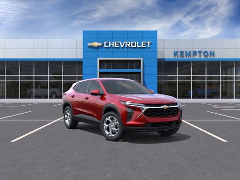 New 2026 Chevrolet Trax LS w/ LS Convenience Package FWD image 1