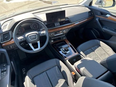 Certified 2023 Audi Q5 2.0T Premium w/ Convenience Package image 12