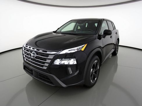 Used 2025 Nissan Rogue SV FWD image 3