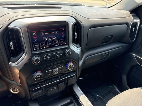 Used 2019 Chevrolet Silverado 1500 LT Trail Boss AWD/4WD image 22