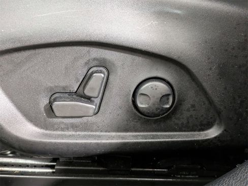 Certified 2025 Jeep Compass Limited image 11