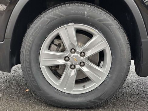 Certified 2022 Chevrolet Trax LT w/ LT Convenience Package image 7