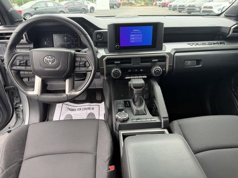 Used 2024 Toyota Tacoma SR5 AWD/4WD image 16