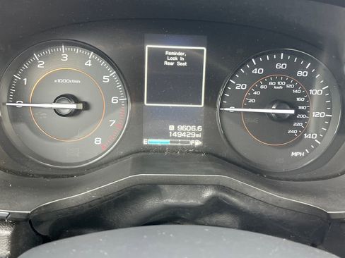 Used 2021 Subaru Crosstrek 2.0i Premium image 14