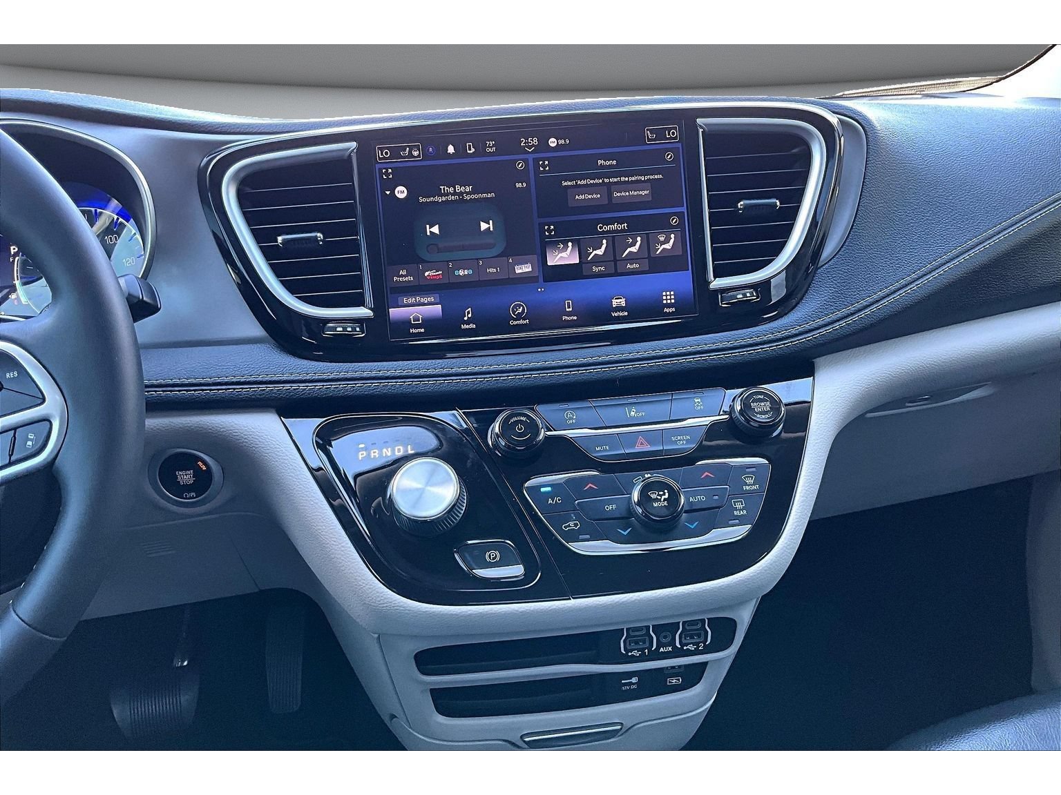 Certified 2022 Chrysler Pacifica Touring-L FWD image 9