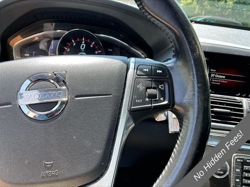 Used 2015 Volvo XC60 T6 w/ Proximity Package AWD/4WD image 17