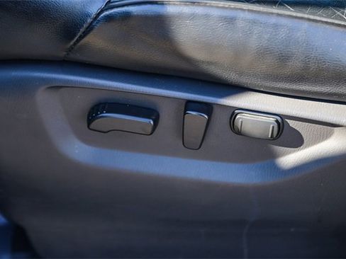 Used 2022 Nissan Armada SL w/ Captain's Chairs Package image 22