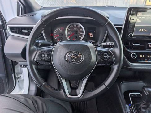 Used 2022 Toyota Corolla SE image 11