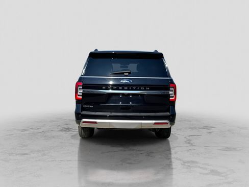 Used 2024 Ford Expedition Limited AWD/4WD image 7