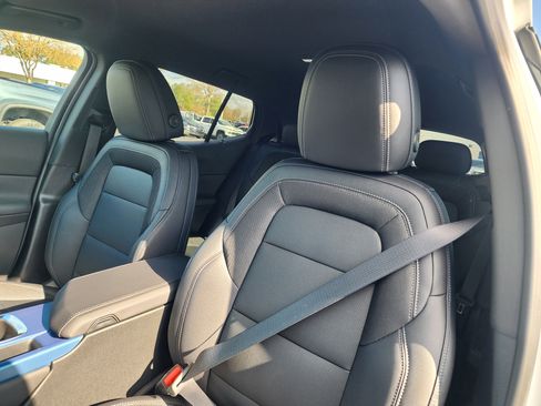 New 2026 Chevrolet Equinox EV LT image 21