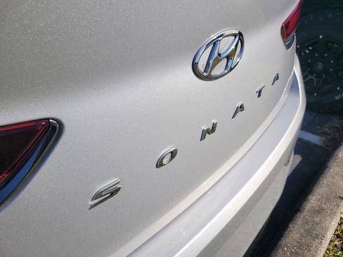 Used 2019 Hyundai Sonata SE FWD image 11