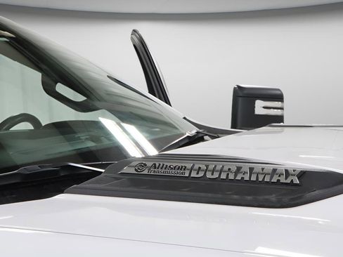 Used 2025 Chevrolet Silverado 3500 W/T image 27