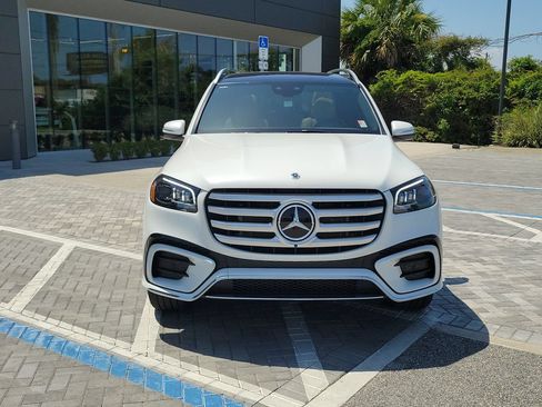 Used 2026 Mercedes-Benz GLS 450 4MATIC image 8