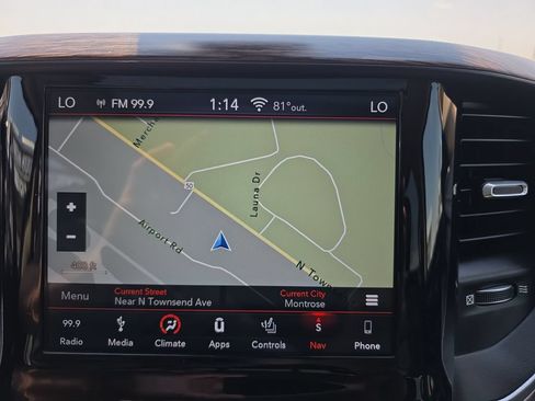 Used 2019 RAM 1500 Laramie AWD/4WD image 22