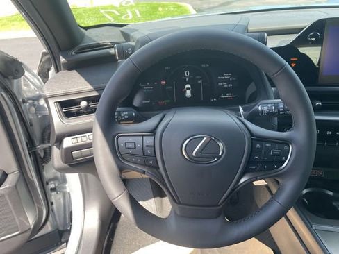 New 2026 Lexus UX 300h AWD image 23