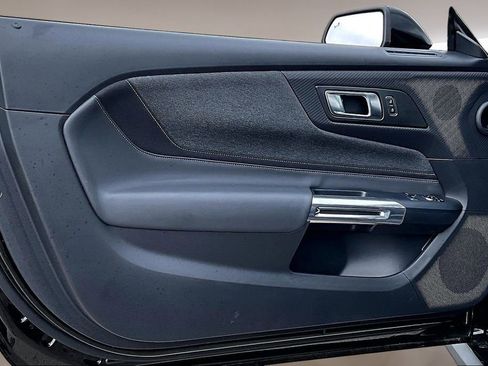 Used 2025 Ford Mustang GT RWD image 18