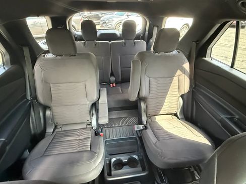 Used 2020 Ford Explorer XLT AWD/4WD image 33