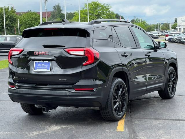 Used 2023 GMC Terrain SLT w/ Infotainment Package II AWD/4WD image 10