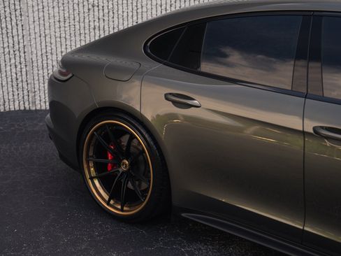 Used 2023 Porsche Panamera GTS AWD/4WD image 19