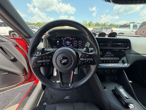 Used 2025 Nissan Z Performance w/ Floor Mat Package RWD image 8