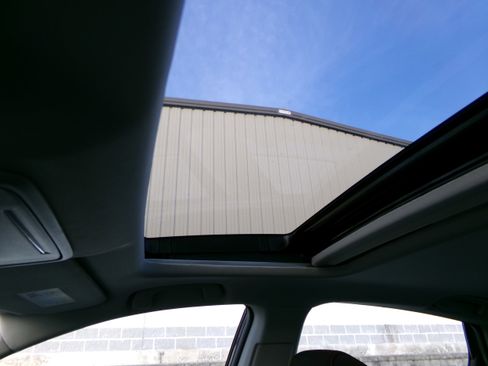 Used 2025 Honda Accord SE image 11